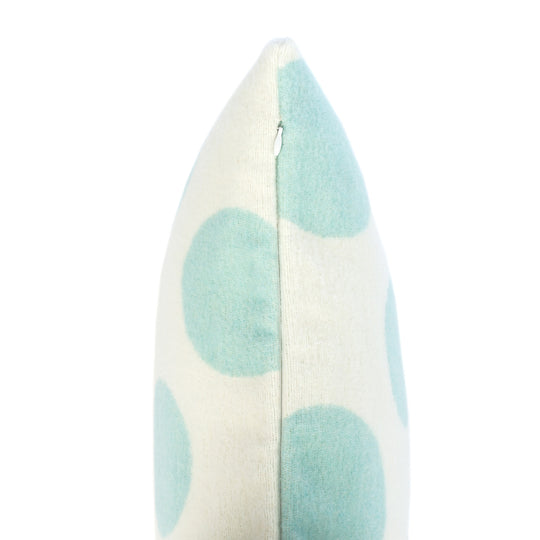 Wollkissen 45x45cm mit Punktmuster in Aqua-Offwhite