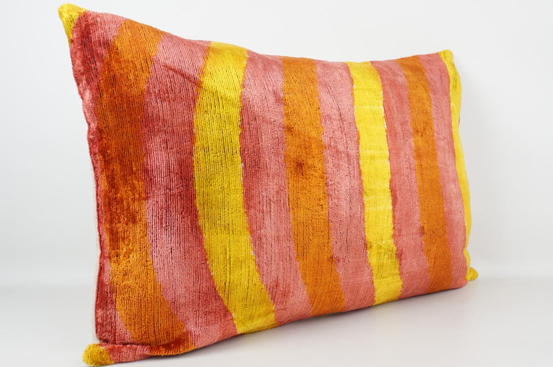 Seidenkissen 40x60cm mit Breitstreifen in Rosé-Gelb-Orange