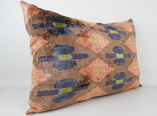 Seidenkissen 40x60cm mit Geometrie Rauten &amp; Kreuzformen in Braun-Blau-Grün-Orange