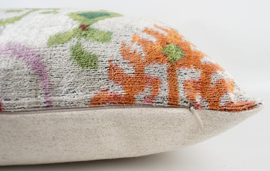 Seidenkissen 50x50 cm mit Ikat-Floralmuster in Multicolor