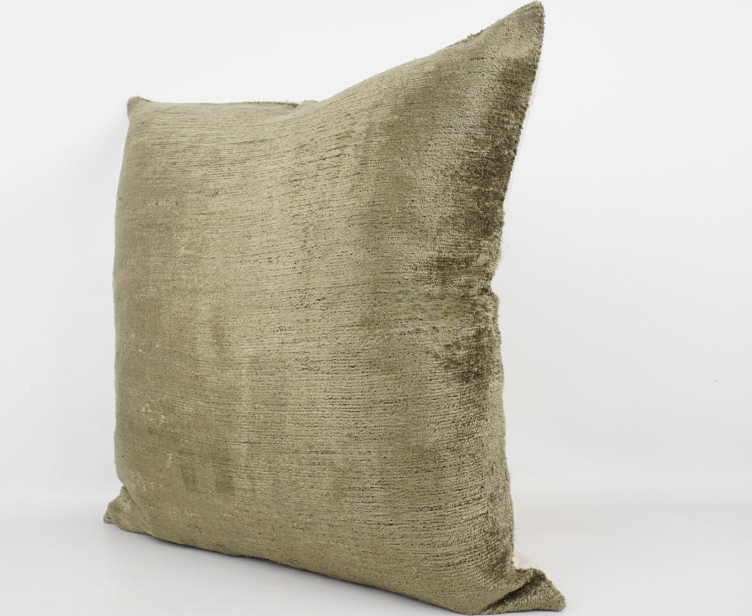 Seidenkissen 50x50cm Uni Olive aus Silk/Velvet